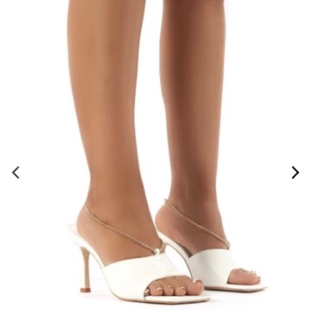 White mule heel